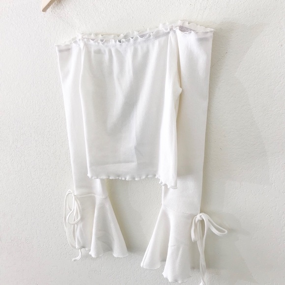 ribbed off shoulder bell sleeve crop top - Picture 4 of 7